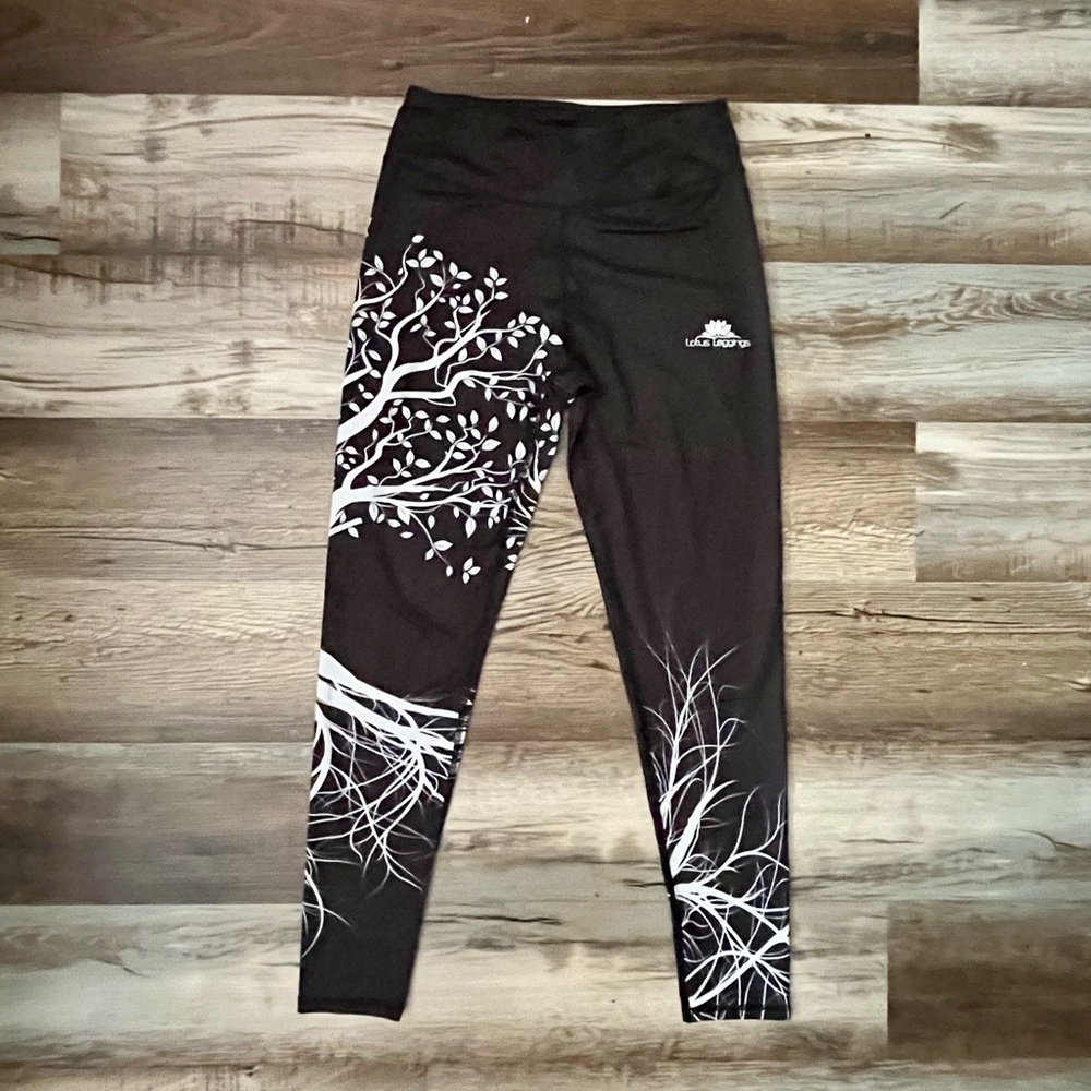 ✰ Lotus Leggings Black and White Tree Leggings ✰